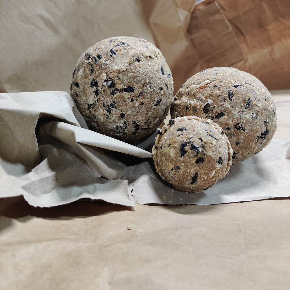 Zum Vergleich mit einem Knödel normaler Größe