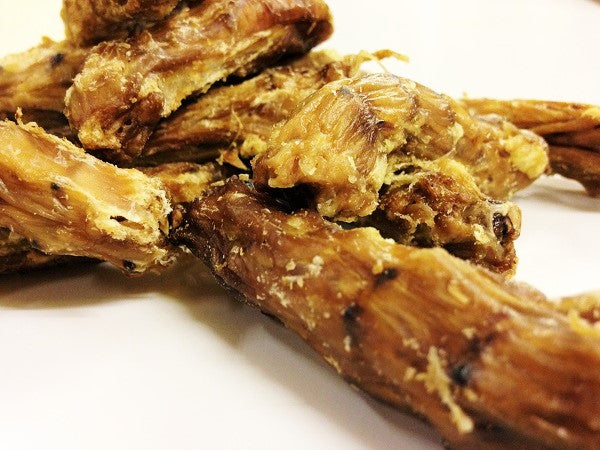 Debes getrocknete Hühnerhälse